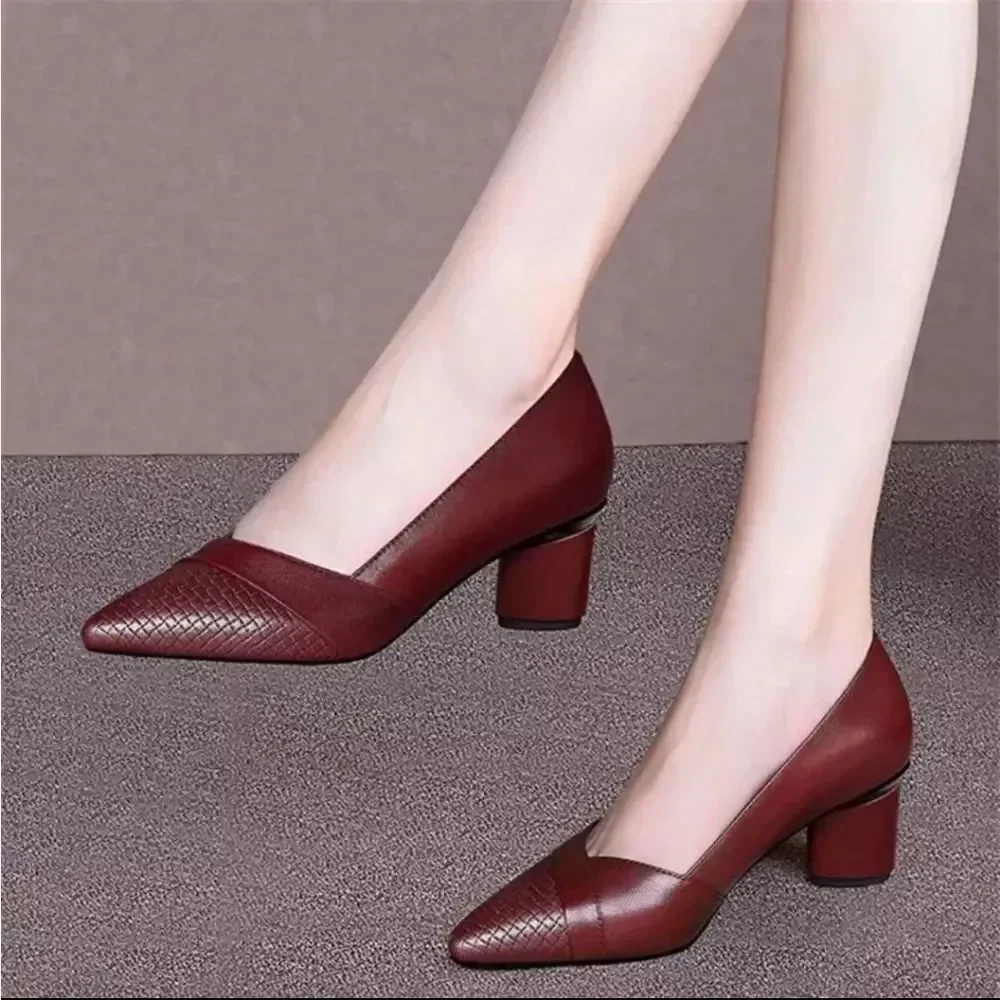 BRAND NEW MARC FISHER POINTED TOE BLOCK HEEL PUMP